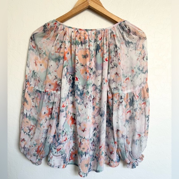 VELVET by Graham & Spencer Anthropologie Jessa Watercolor Top Size XS - Picture 4 of 6